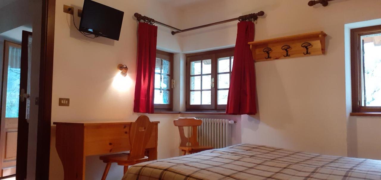Hotel Cristallo Macugnaga Bagian luar foto
