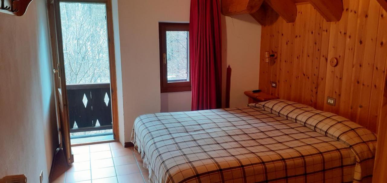 Hotel Cristallo Macugnaga Bagian luar foto