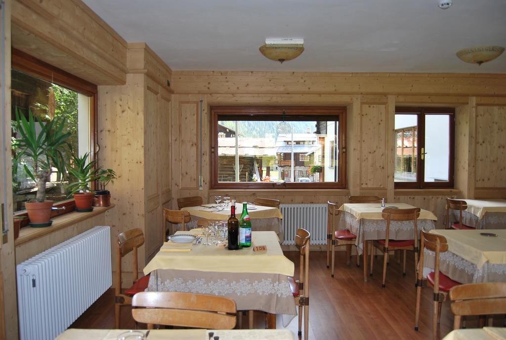 Hotel Cristallo Macugnaga Bagian luar foto