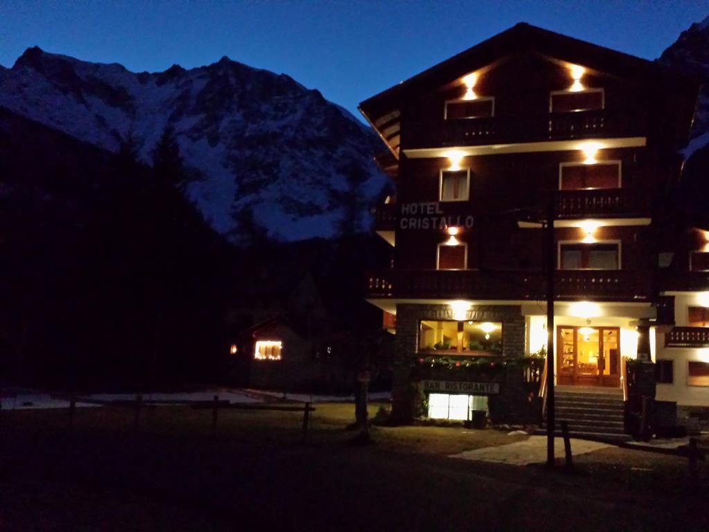 Hotel Cristallo Macugnaga Bagian luar foto